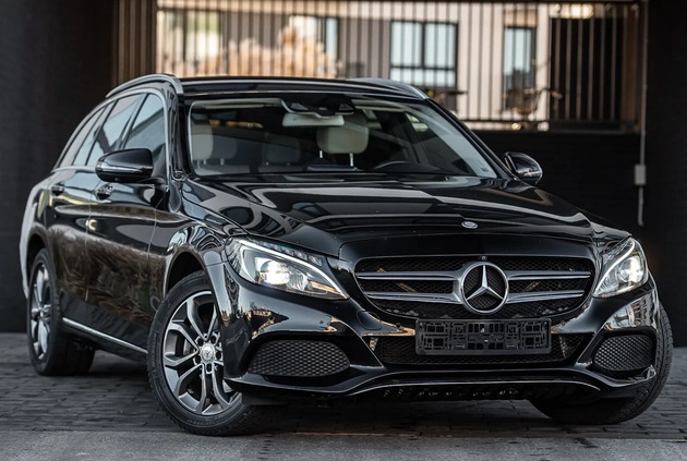 Mercedes-Benz Klasa C cena 73900 przebieg: 146000, rok produkcji 2016 z Radom małe 704